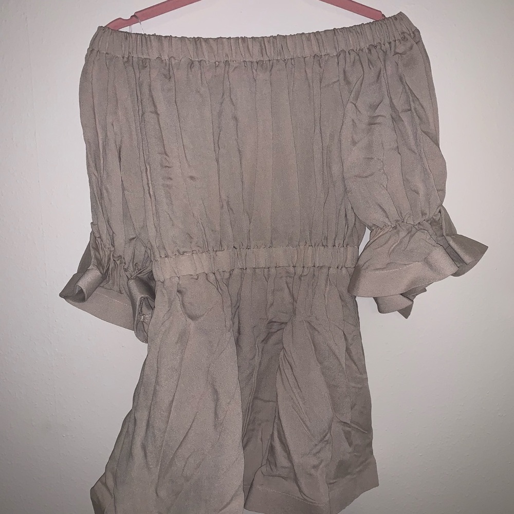 Pretty taupe dress!!